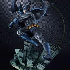 DC Comics Batman - Art Respect: Batman - Good Smile Company Statue Figure [Pre-order]