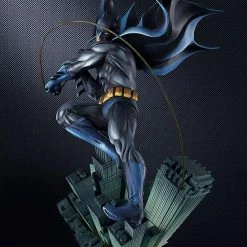 DC Comics Batman - Art Respect: Batman - Good Smile Company Statue Figure [Pre-order]