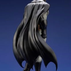 DC Batman: Last Knight On Earth - Batman - Kotobukiya ARTFX Statue Figure [Pre-order]