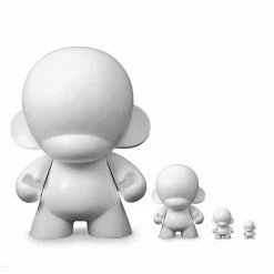 Munnyworld Monsta Munny - White - Kidrobot 4 Foot Art Giant Figure Figures