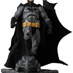 DC Batman: Hush Black Ver. - Medicom Toy Mafex Action Figure