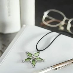 Kingdom Hearts - Terra - Square Enix Wayfinder Pendant [Pre-order]