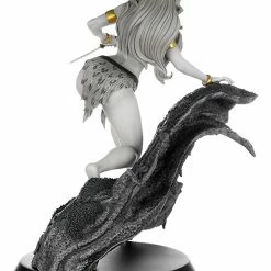 Sheena: Queen Of The Jungle - Sheena - Dynamite B&W Statue Figure [Pre-order]