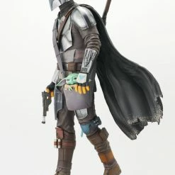 Star Wars: The Mandalorian - Din Djarin And Grogu - Diamond Select Toys Premier Collection Statue Figure [Pre-order]