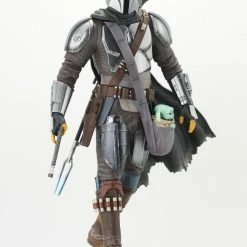 Star Wars: The Mandalorian - Din Djarin And Grogu - Diamond Select Toys Premier Collection Statue Figure [Pre-order]
