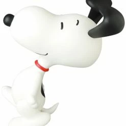 Peanuts Hopping Snoopy Vcd - Medicom Toy Corporation Figure [Pre-order] Figures