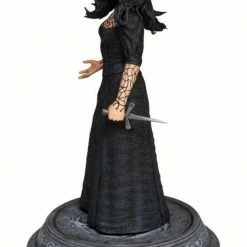 The Witcher (Netflix) - Yennefer - Dark Horse Comics Statue Figure (Pre-order) Q1 2022