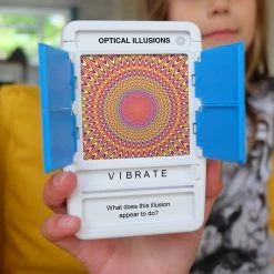 Poptacular 100 PICS Optical Illusions Card Game